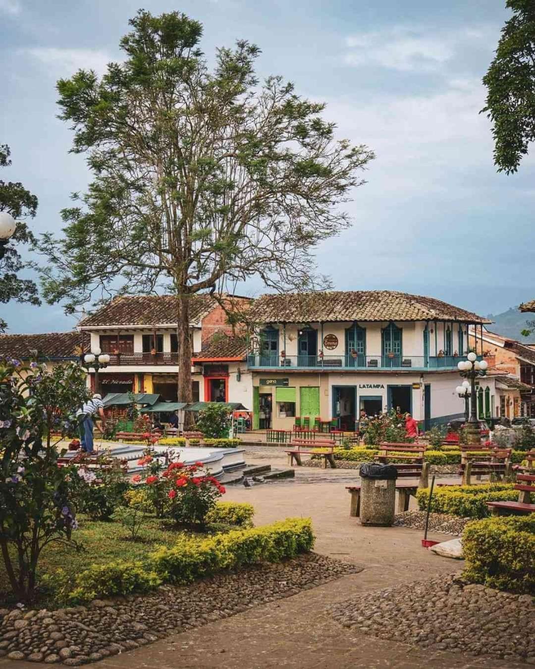 Hostal Y Cabanas Los Juanes Jardín Exterior foto